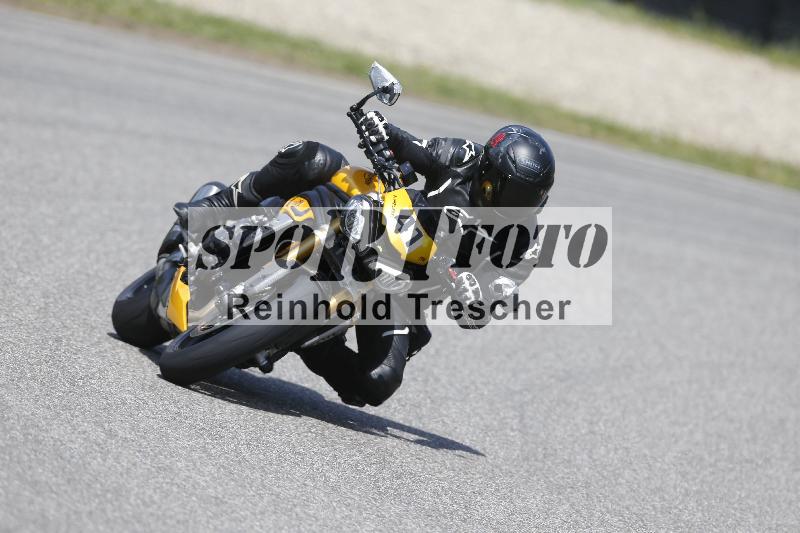 Archiv-2025/09 22.04.2025 Cornu Master School ADR/rot-rouge/41